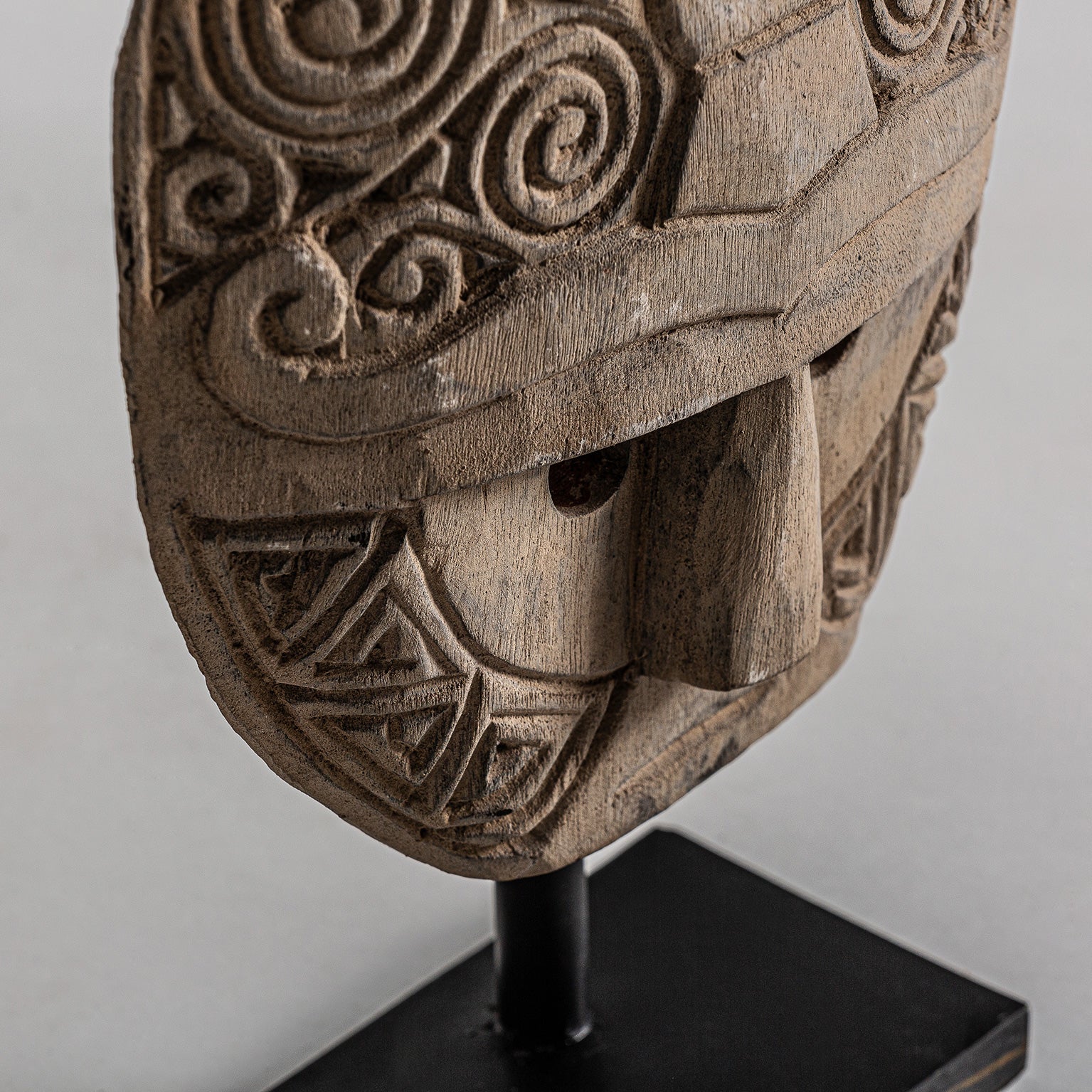 DECORATIVE FIGURE